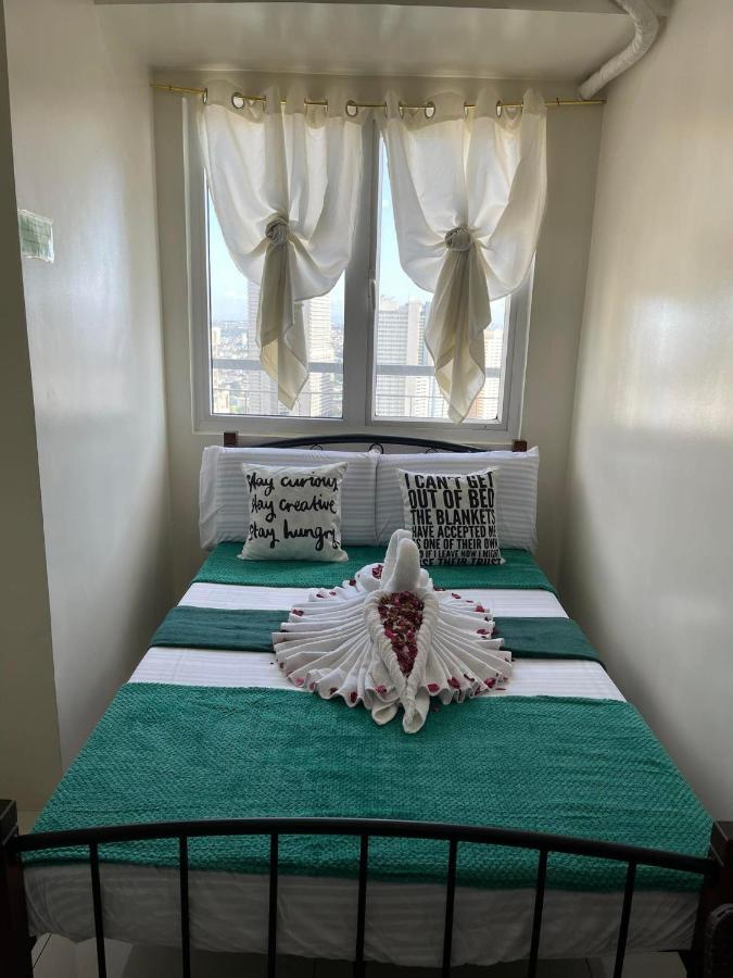 Stays At Green Residences 1 Studio Room Couples Bed With Complimentary Breakfast For 2 マニラ市 エクステリア 写真
